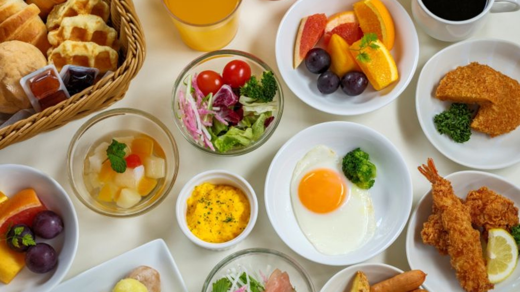 【朝食】〜『味めぐり小鉢横丁』ご当地逸品と朝の彩り献立〜(イメージ)