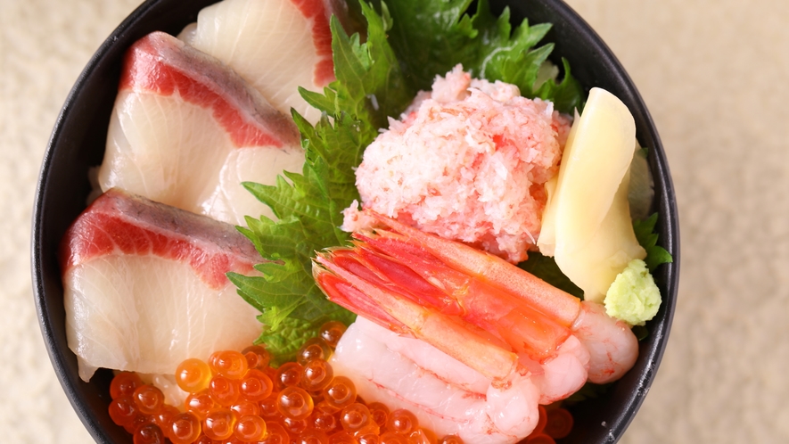 【朝食】◆ご当地『海鮮丼』（甘海老・ずわいかにほぐし・いくら・ぶり）◆