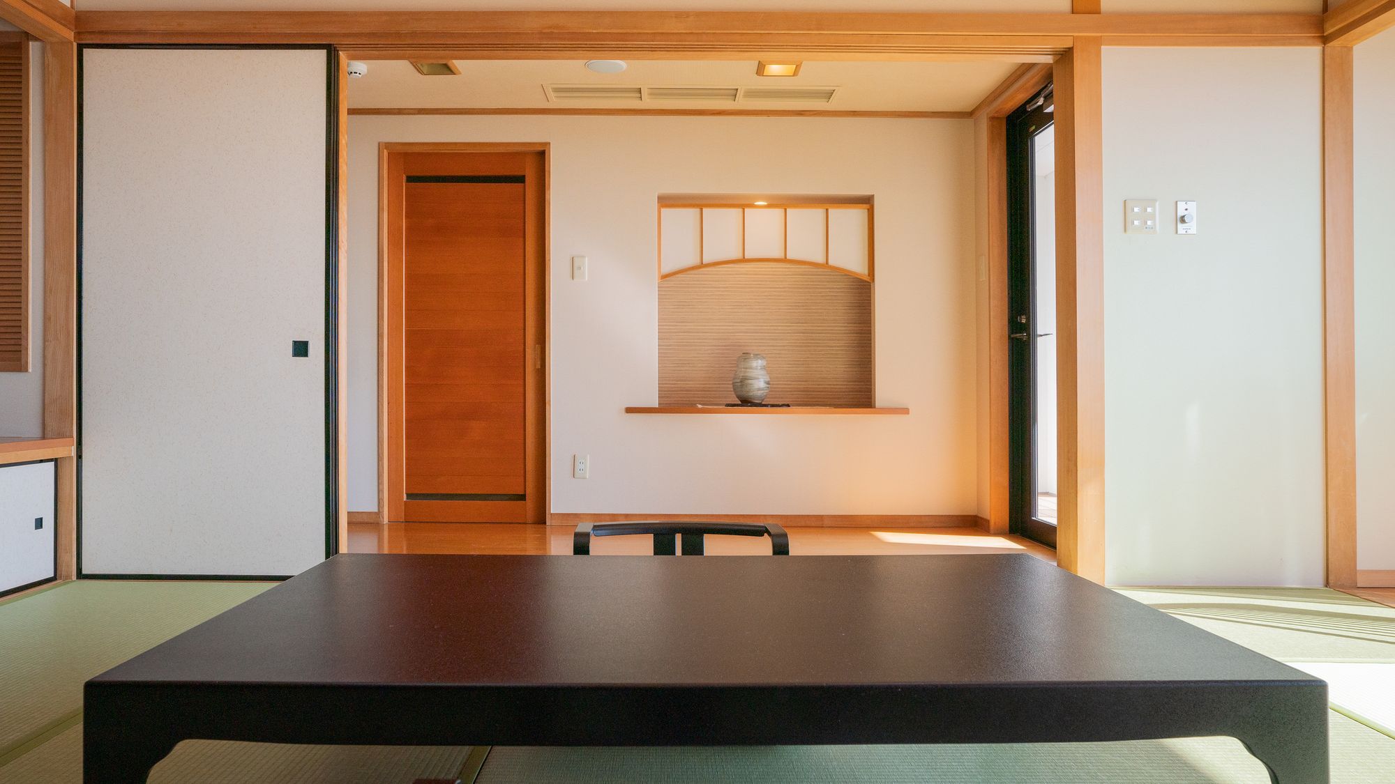 露天風呂付 プレミアデラックス 和室10畳（湯けむりビュー）64平米