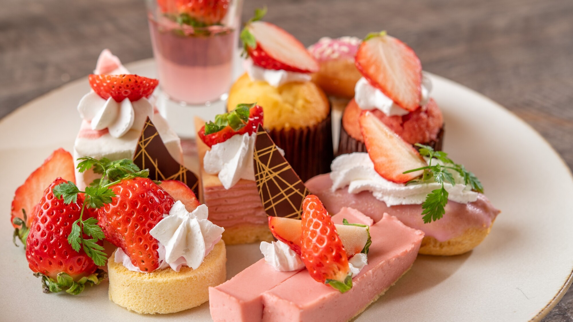 【春のいろどり旬彩フェア】いちごのスイーツ