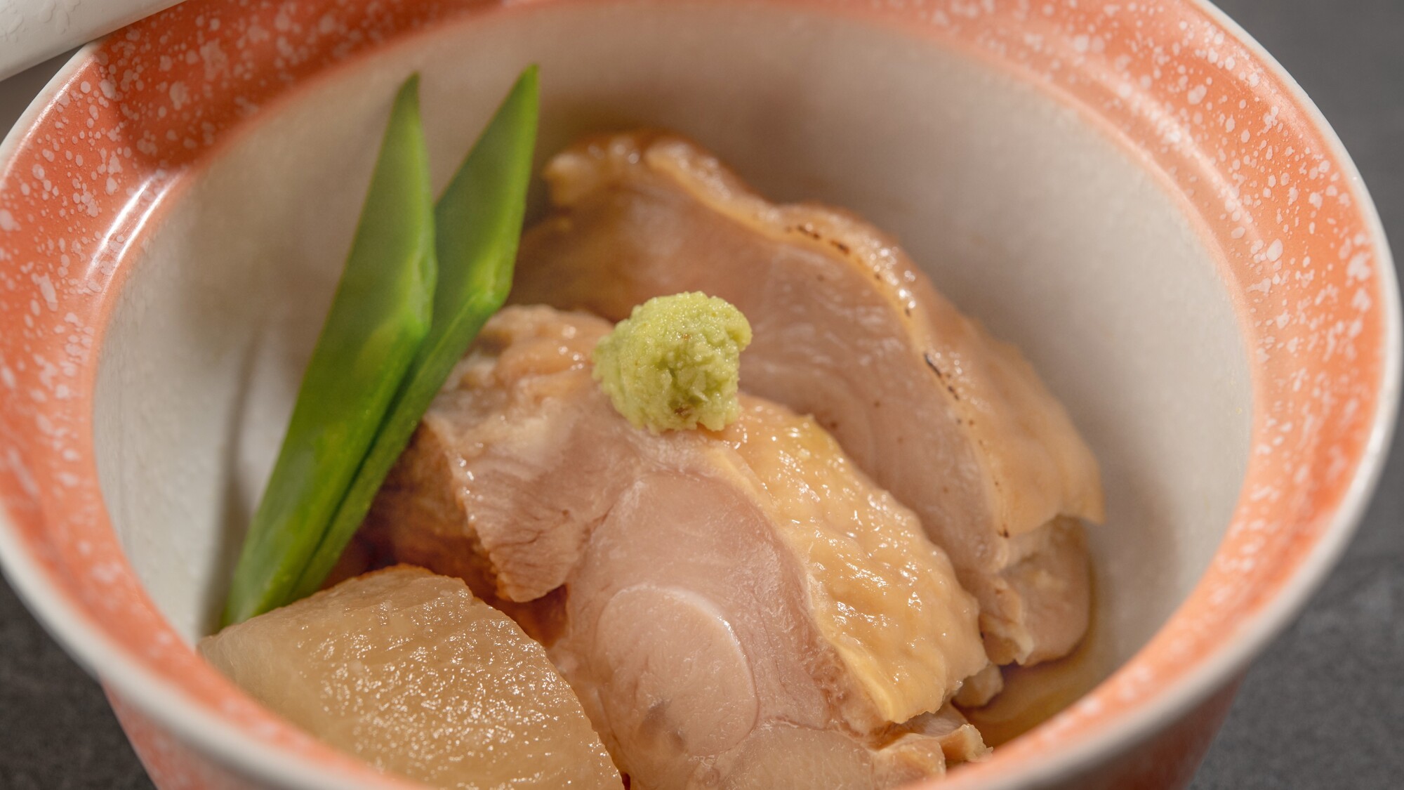 深山会席＜2026年春＞蓋物「桜鳥治部煮」