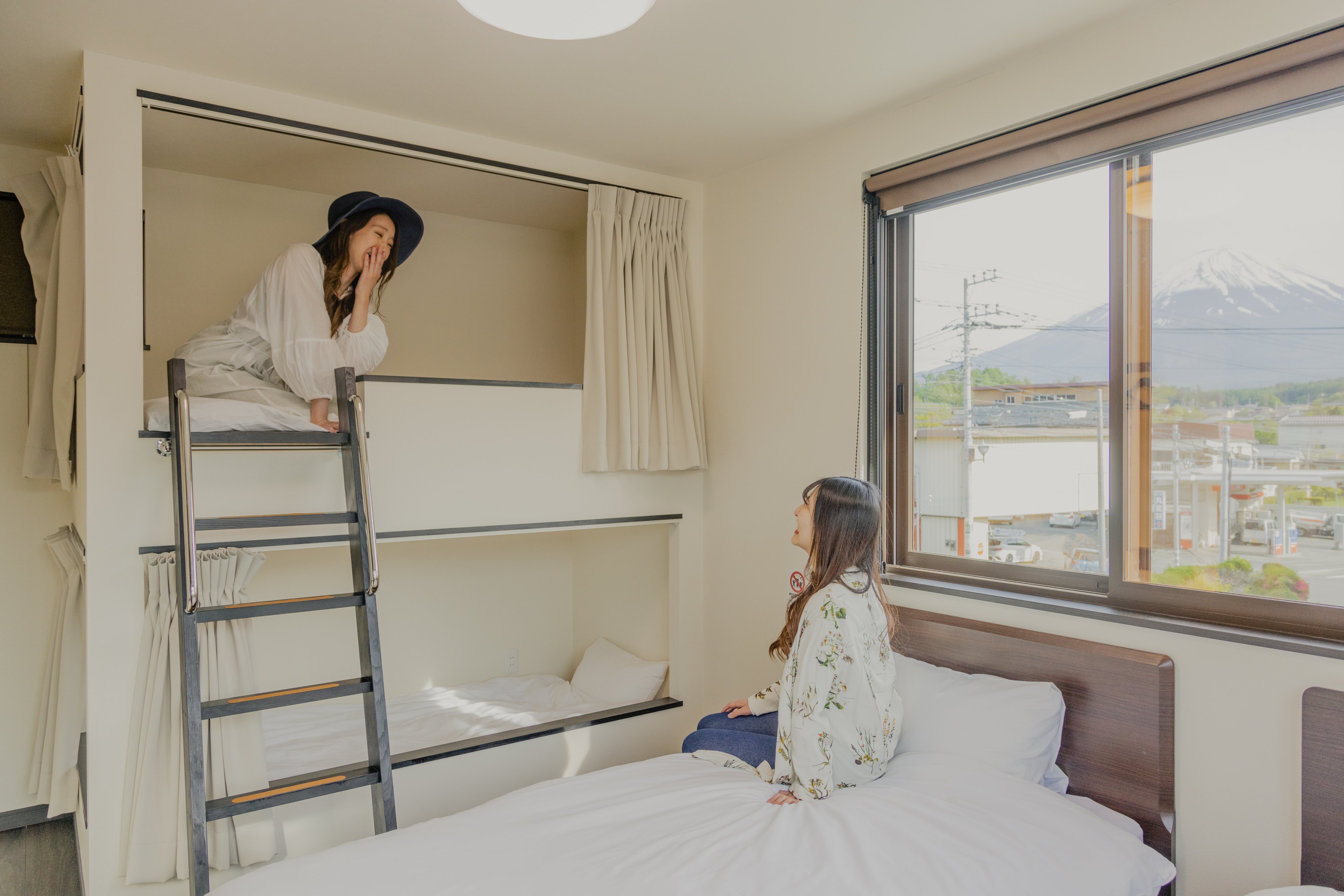 2F寝室（富士山ビュー）