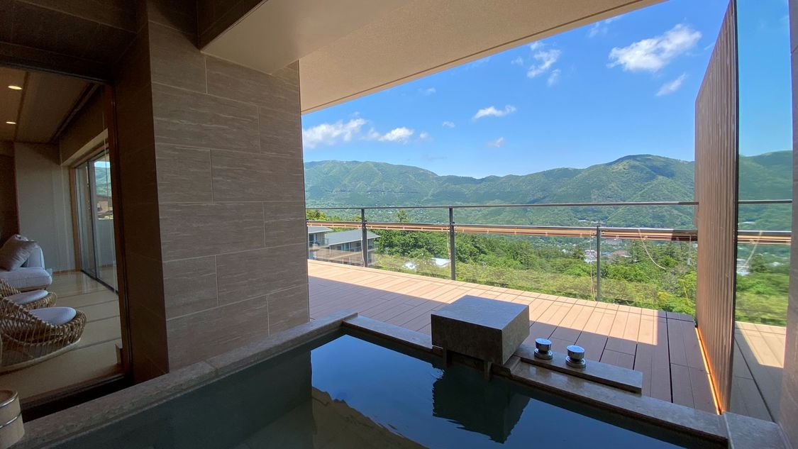 【陵】最上階 絶景の露天風呂付コーナー和洋室100平米