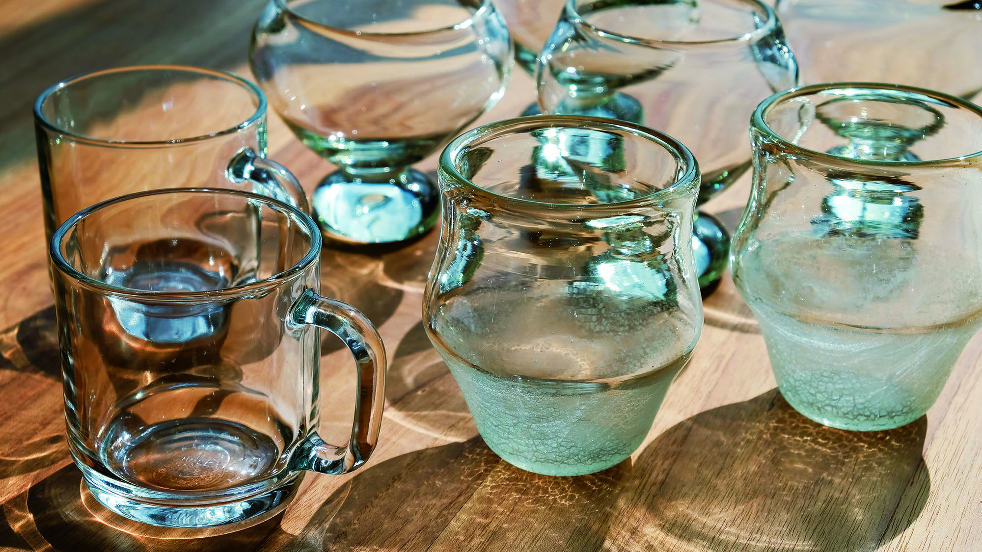 【3F】スーペリアデザインスカイビュー専用食器　ゴロっとした感触のかわいいガラスのコップ。