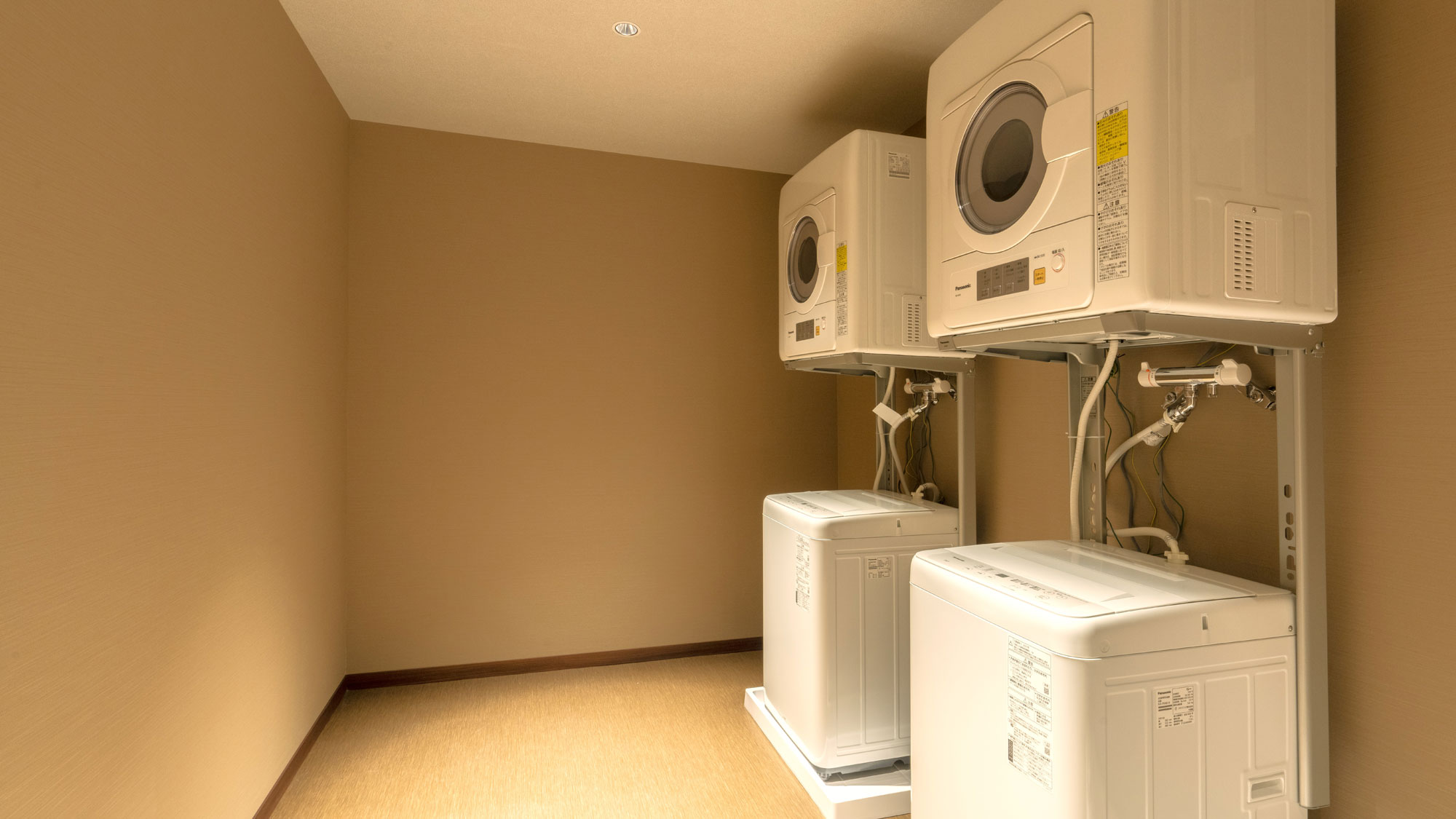 【ランドリー】2階にございます(無料)