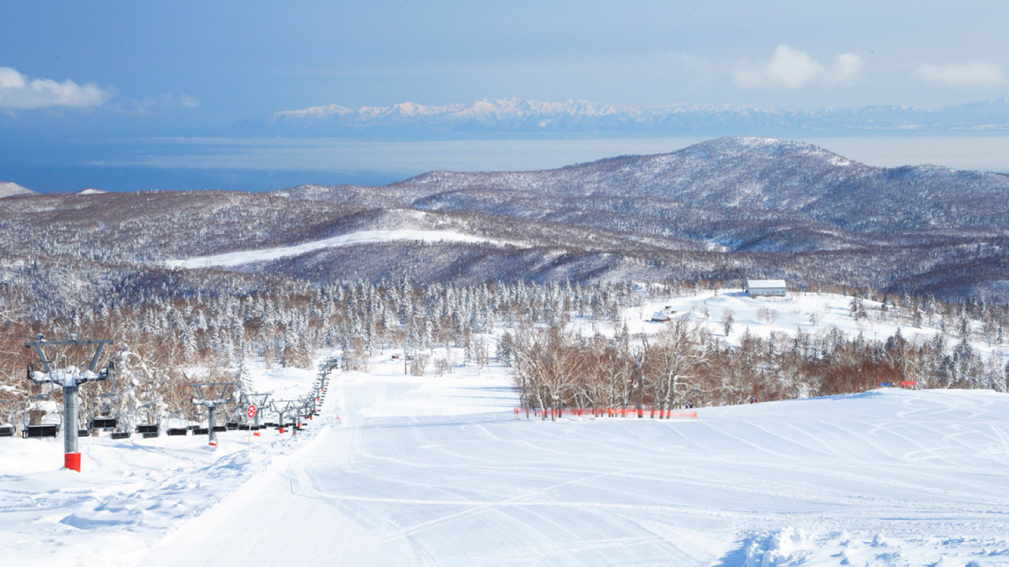 広大なゲレンデの国際スキー場