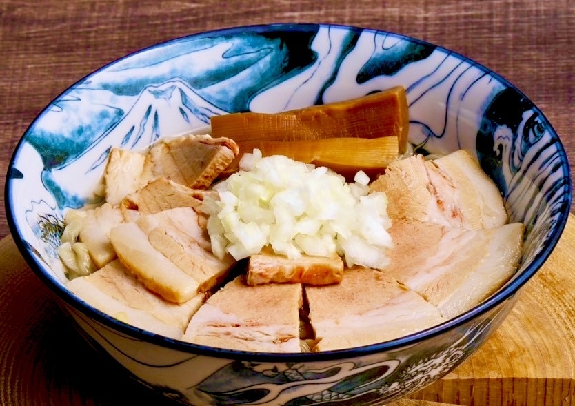 【Oike Cafe × HACHINOBO】ホテルで味わうラーメンランチプラン