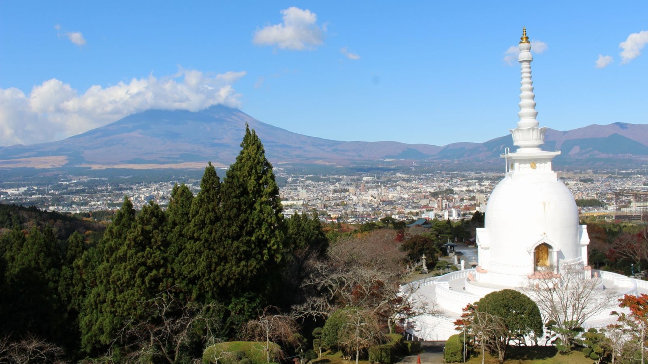 ■平和公園(写真提供＊御殿場市産業スポーツ部観光交流課)