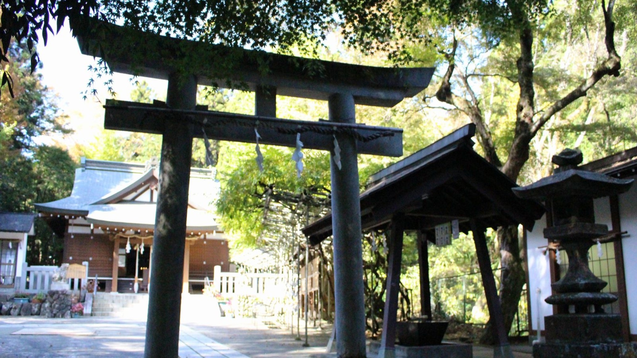 ■神場山神社(写真提供＊御殿場市産業スポーツ部観光交流課)