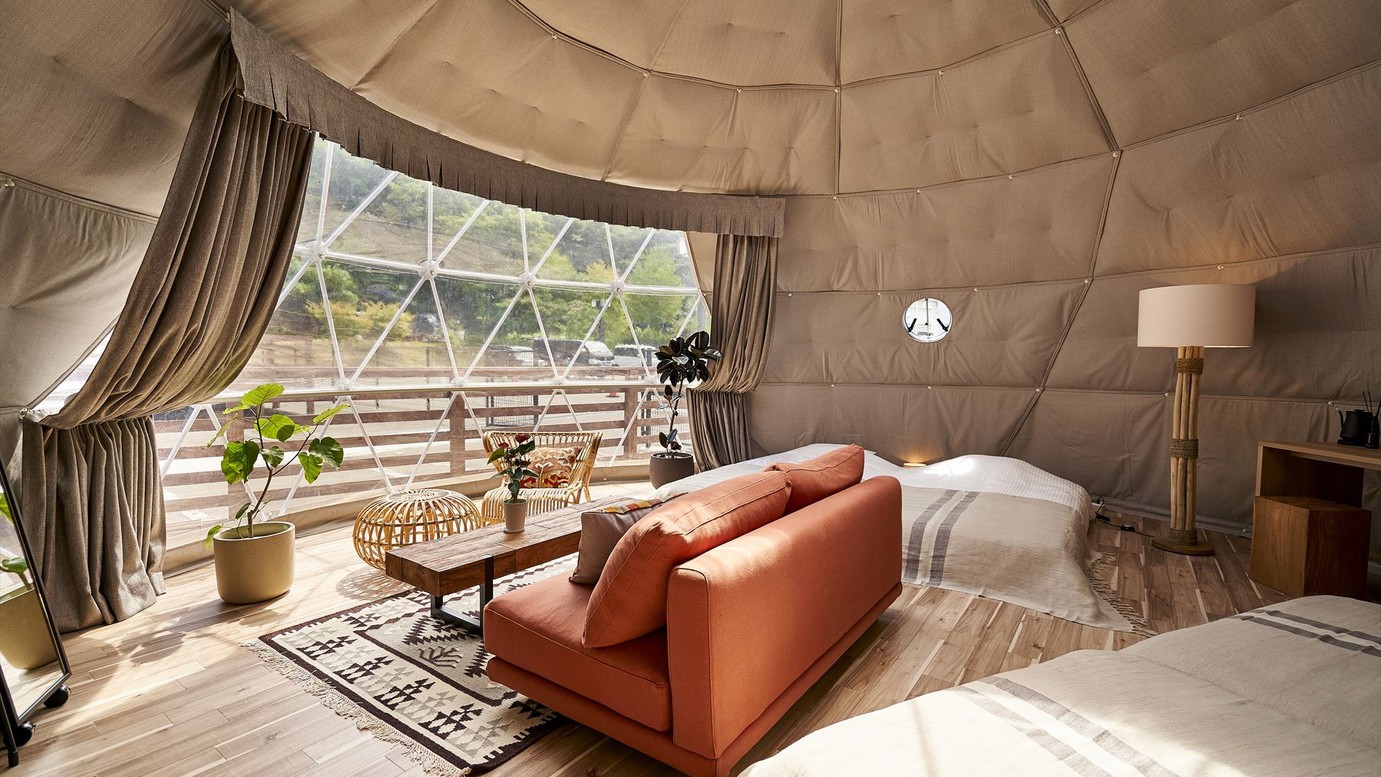 【カシミール】壮大な自然が印象的なカシミール地方をイメージされたインテリア