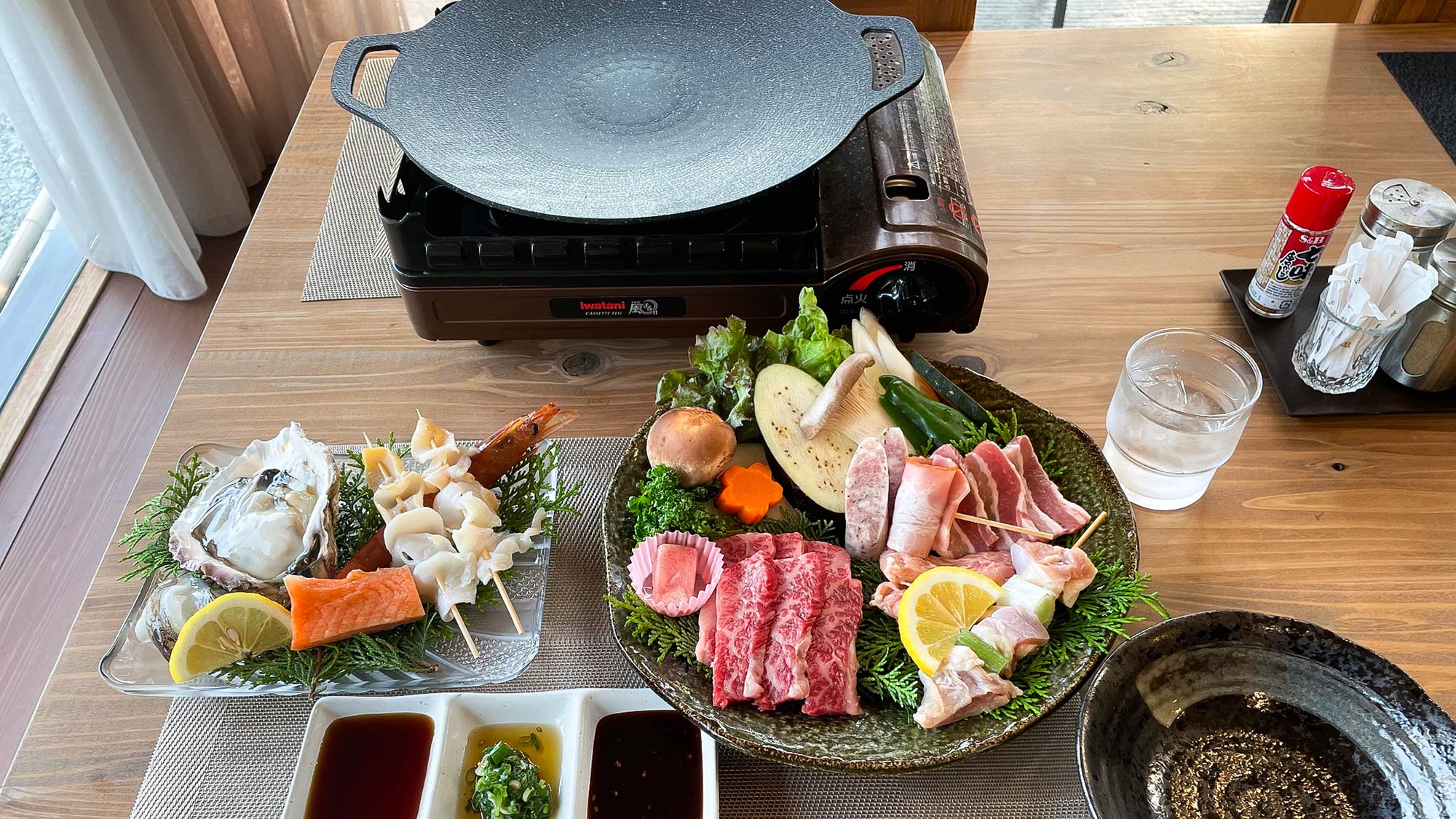 ・【夕食一例／シェフおすすめ厳選食材】黒磯牛や岩牡蠣など地元の名物をたっぷりご堪能ください