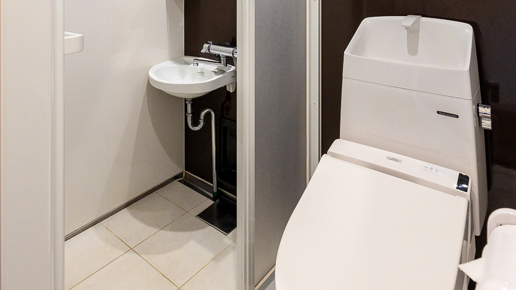 ・【トイレ/シャワー】清潔感があり気持ち良くお使いいただけるシャワーとトイレです