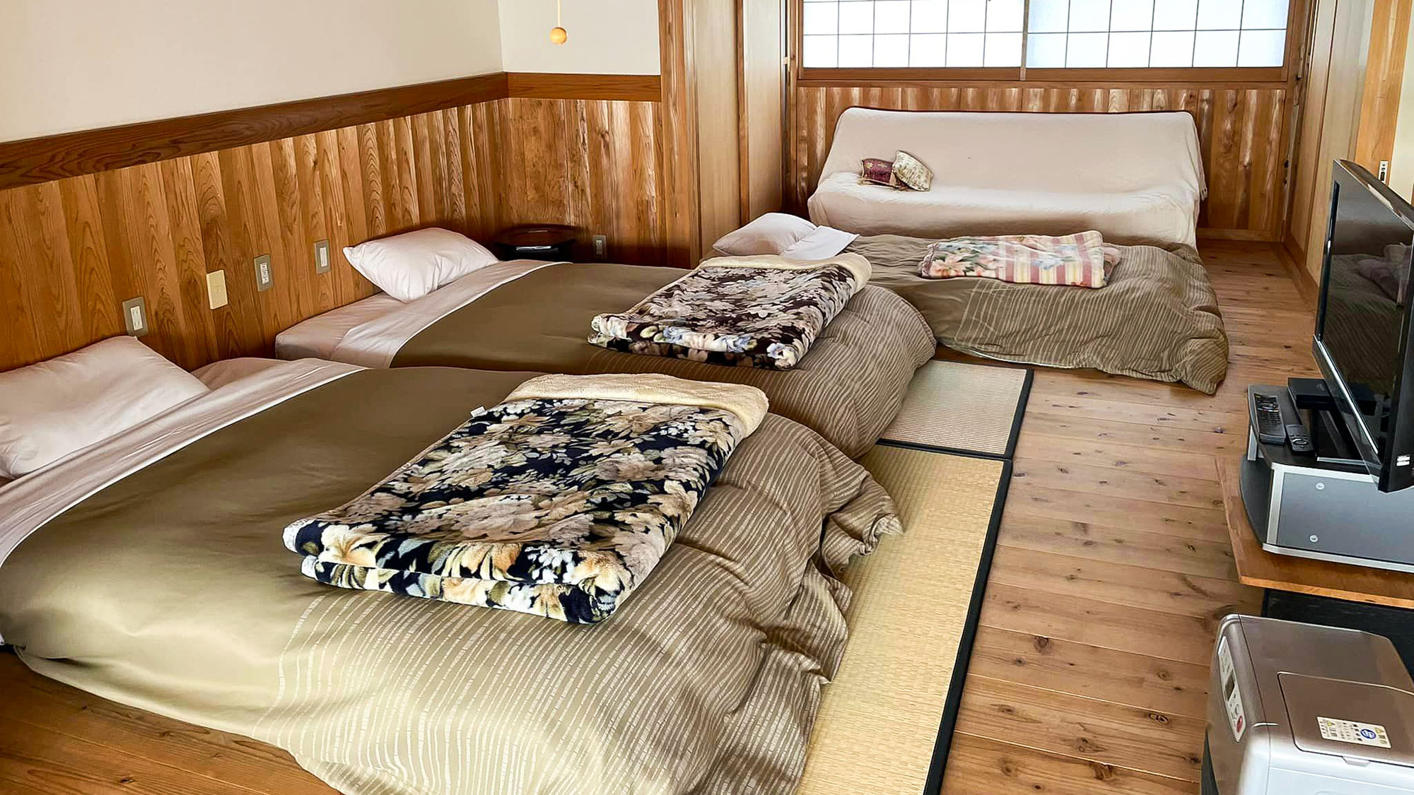 ・【コンドミニアム/寝室】寝室は12畳と6畳の2つ。6名様までご利用いただけます