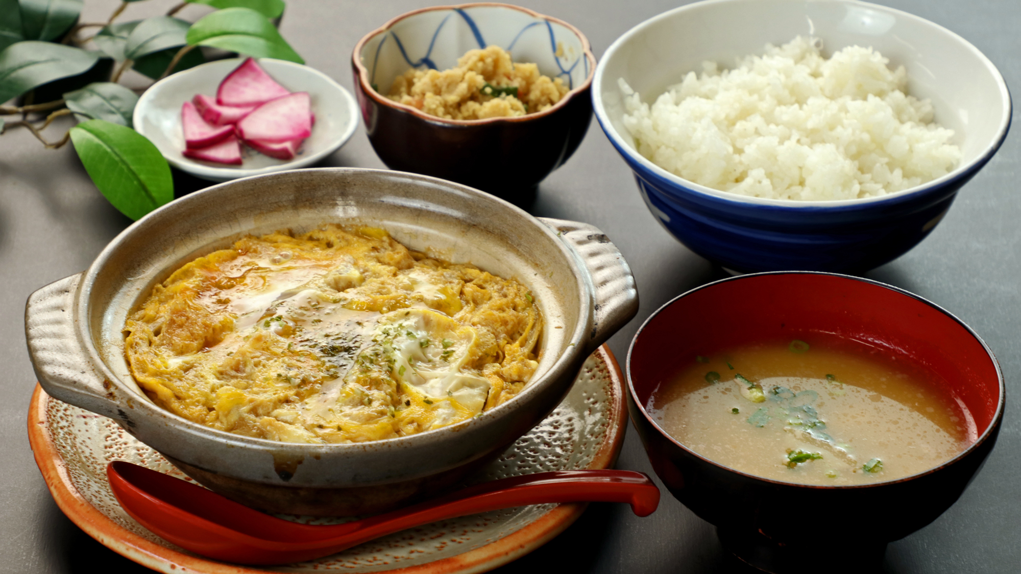 【おすすめ定食】熱々がイイね！カツ煮定食