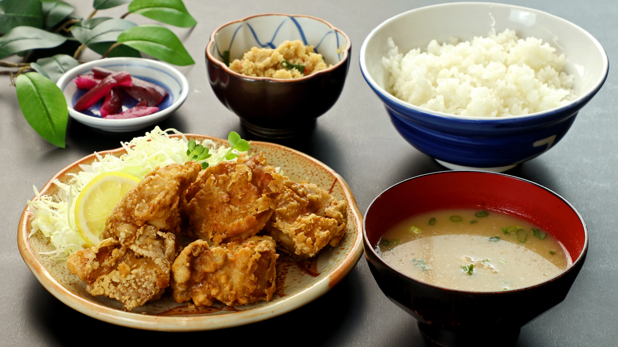 【おすすめ定食】ボリューム満点◎から揚げ定食