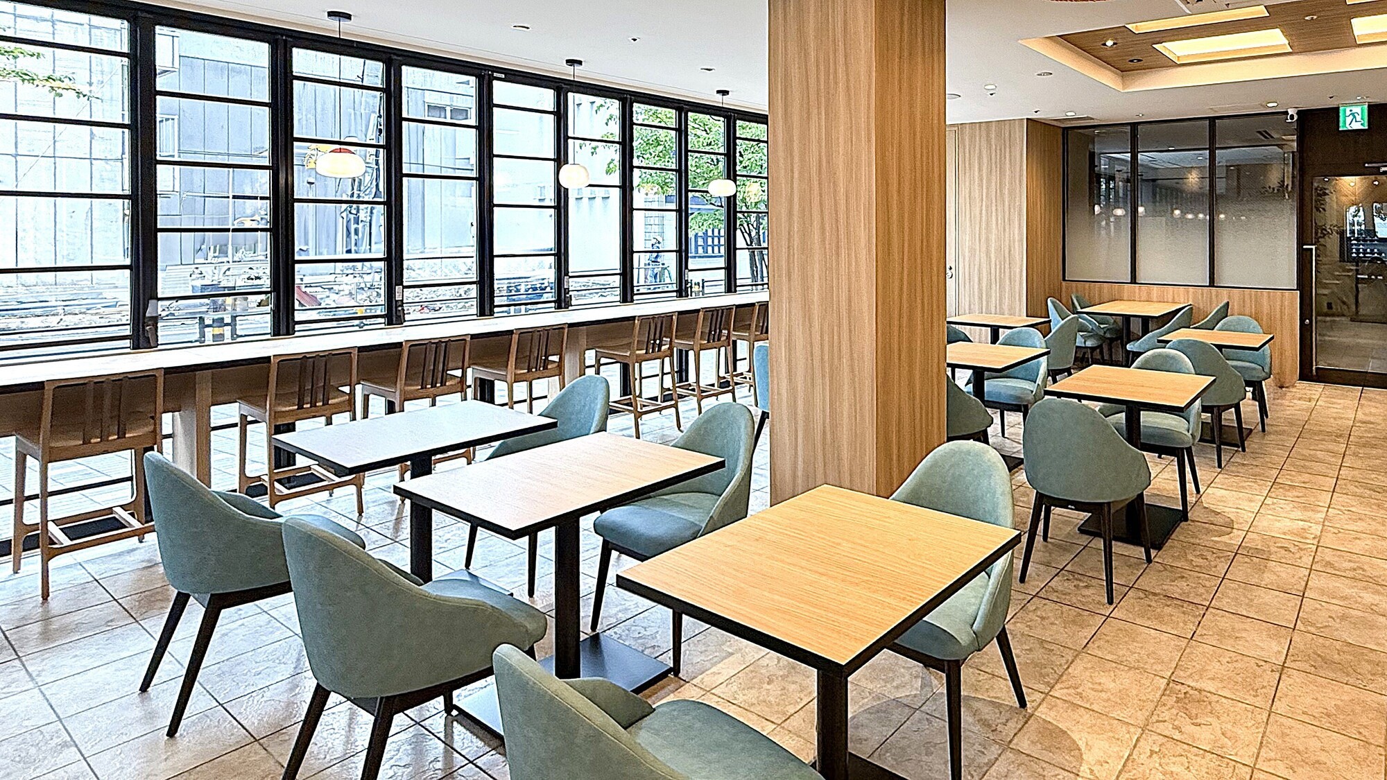 ◇クロスポント天神：店内イメージ