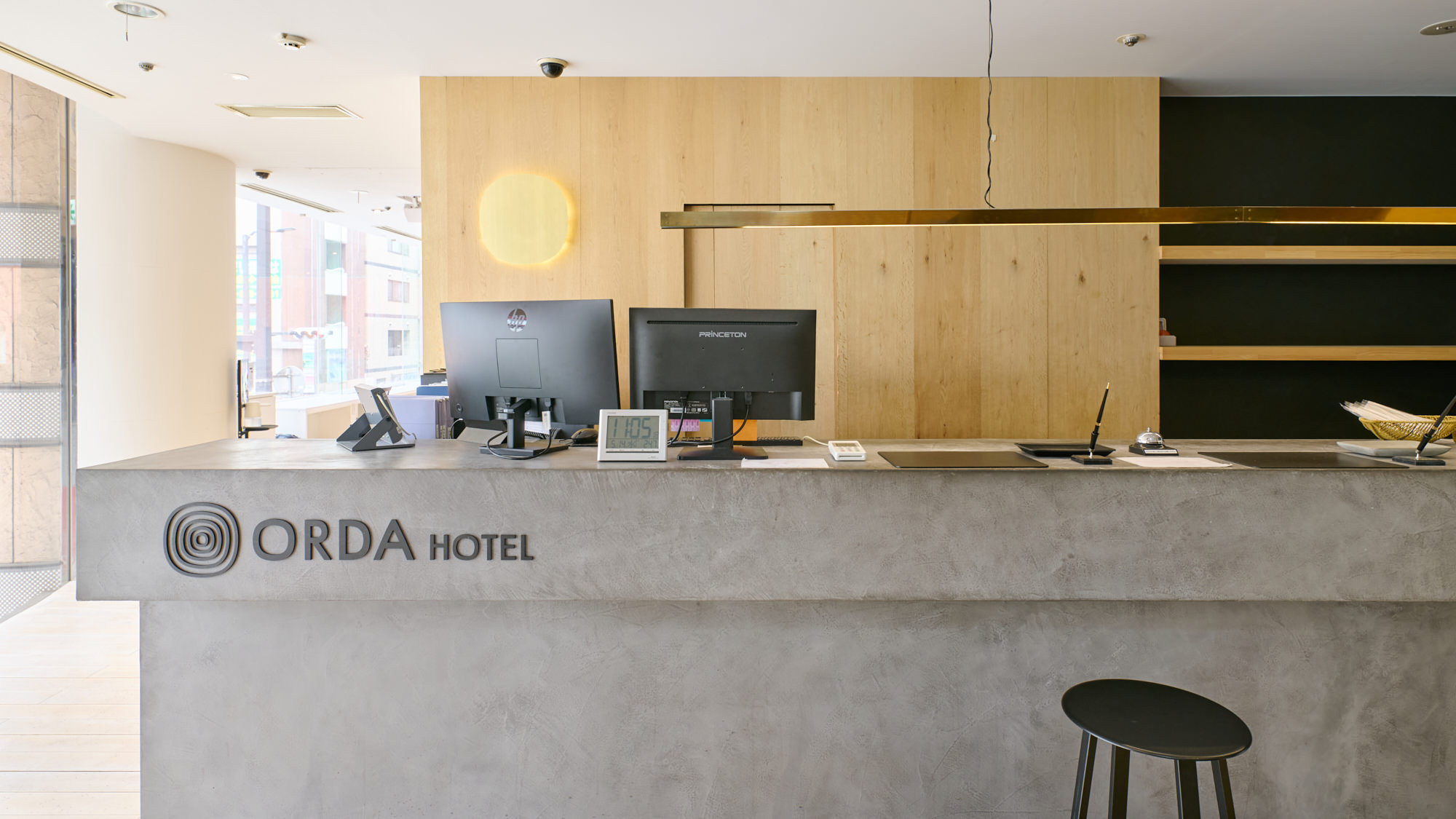 フロント・ロビー