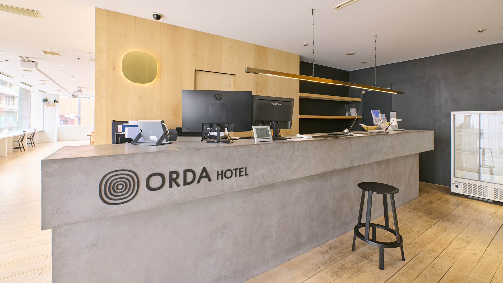 フロント・ロビー