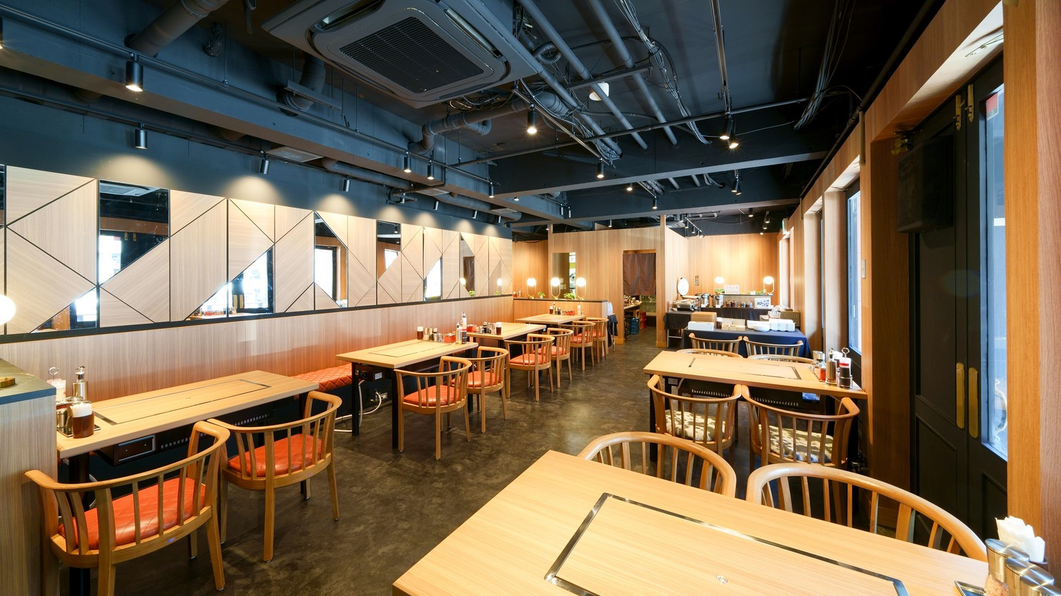 レストラン内観