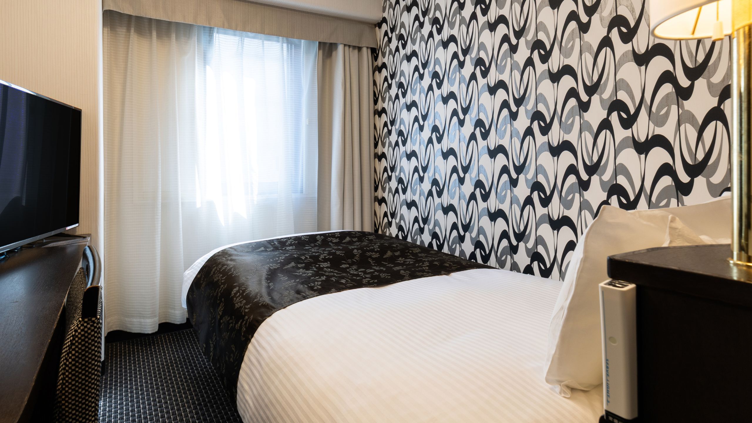 【セミダブルルーム】