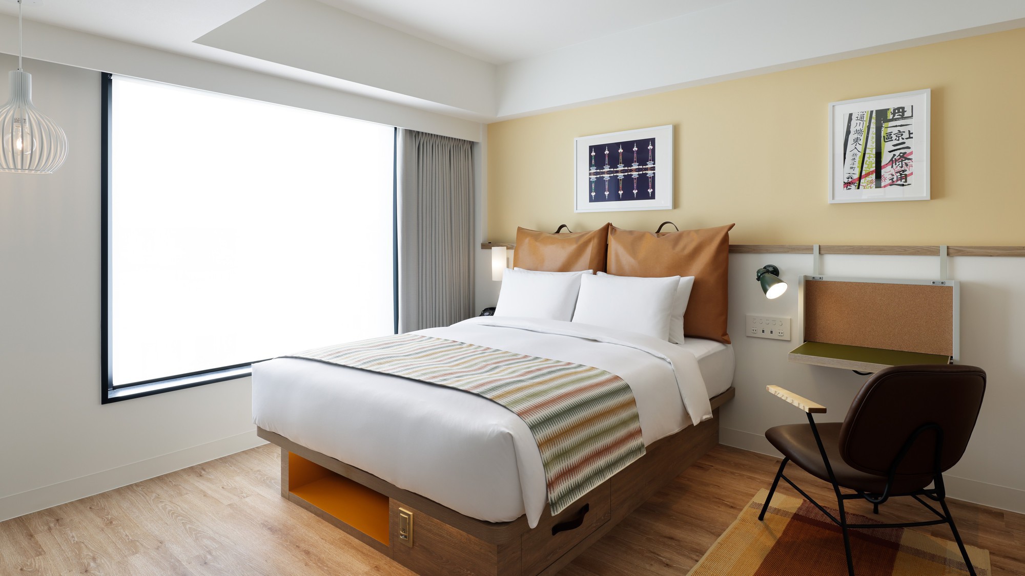 客室：クイーンルーム