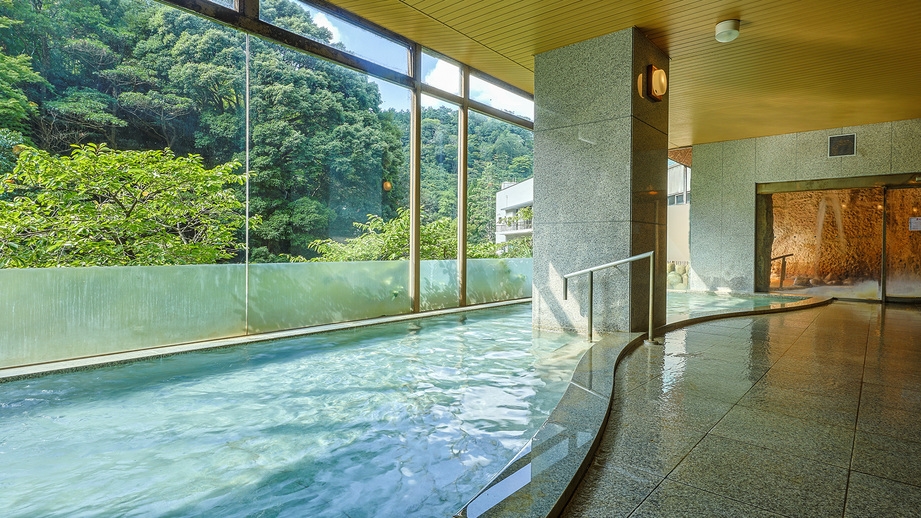 【さき楽３０】鴻朧館・基本プラン◎旬を味わう京会席｜落葉山を望む湯宿で季節の彩りと温泉を愉しむ