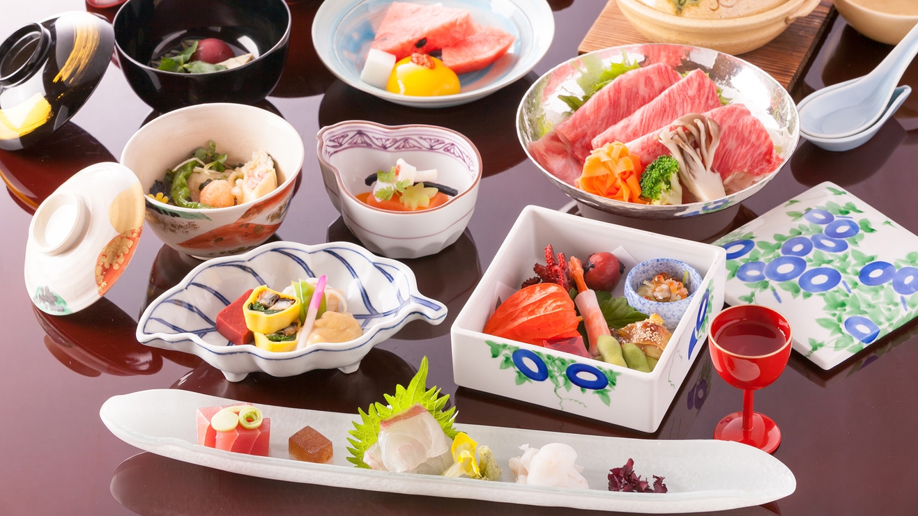 【さき楽３０】鴻朧館・基本プラン◎旬を味わう京会席｜落葉山を望む湯宿で季節の彩りと温泉を愉しむ