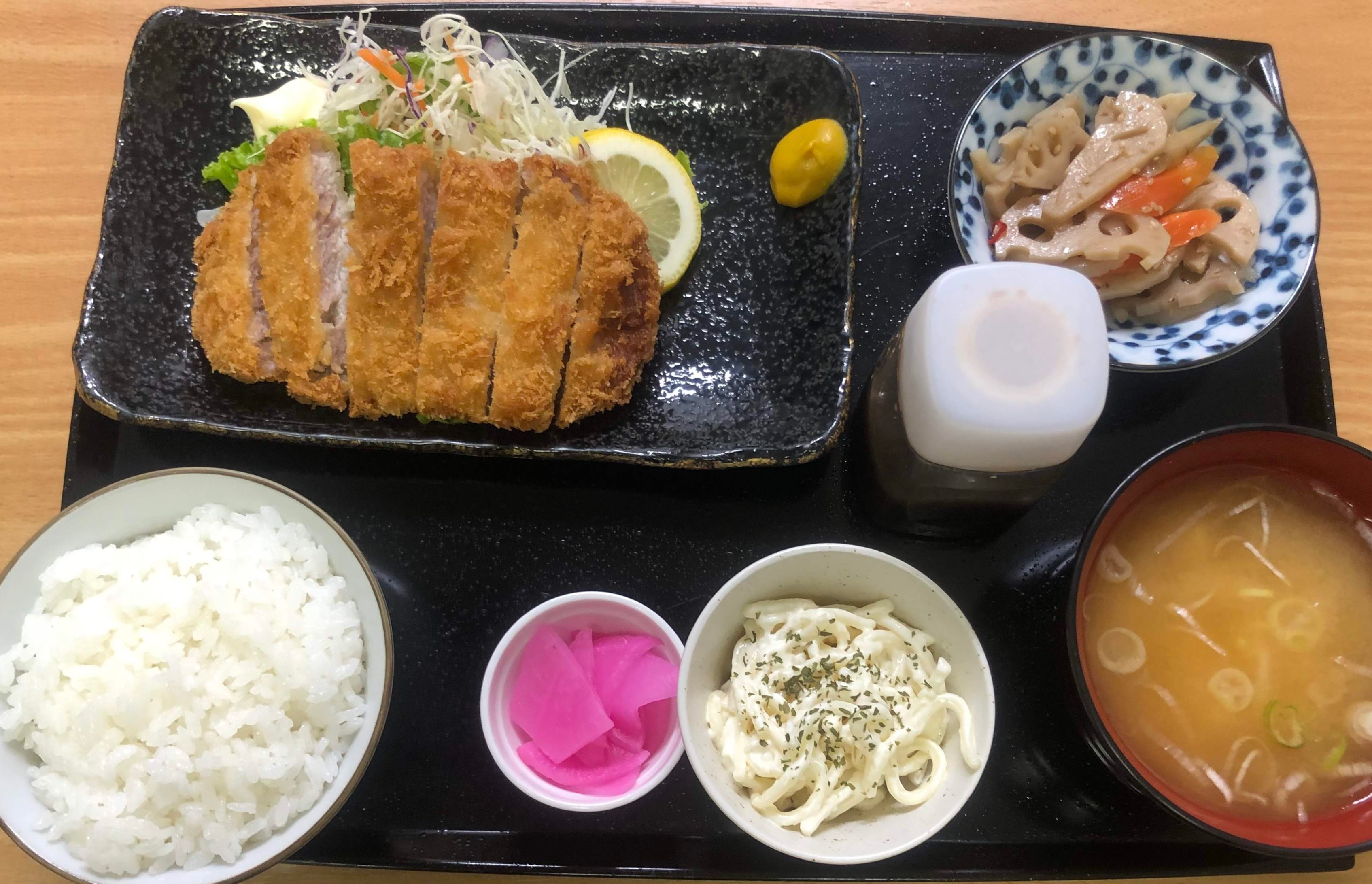 とんかつ定食