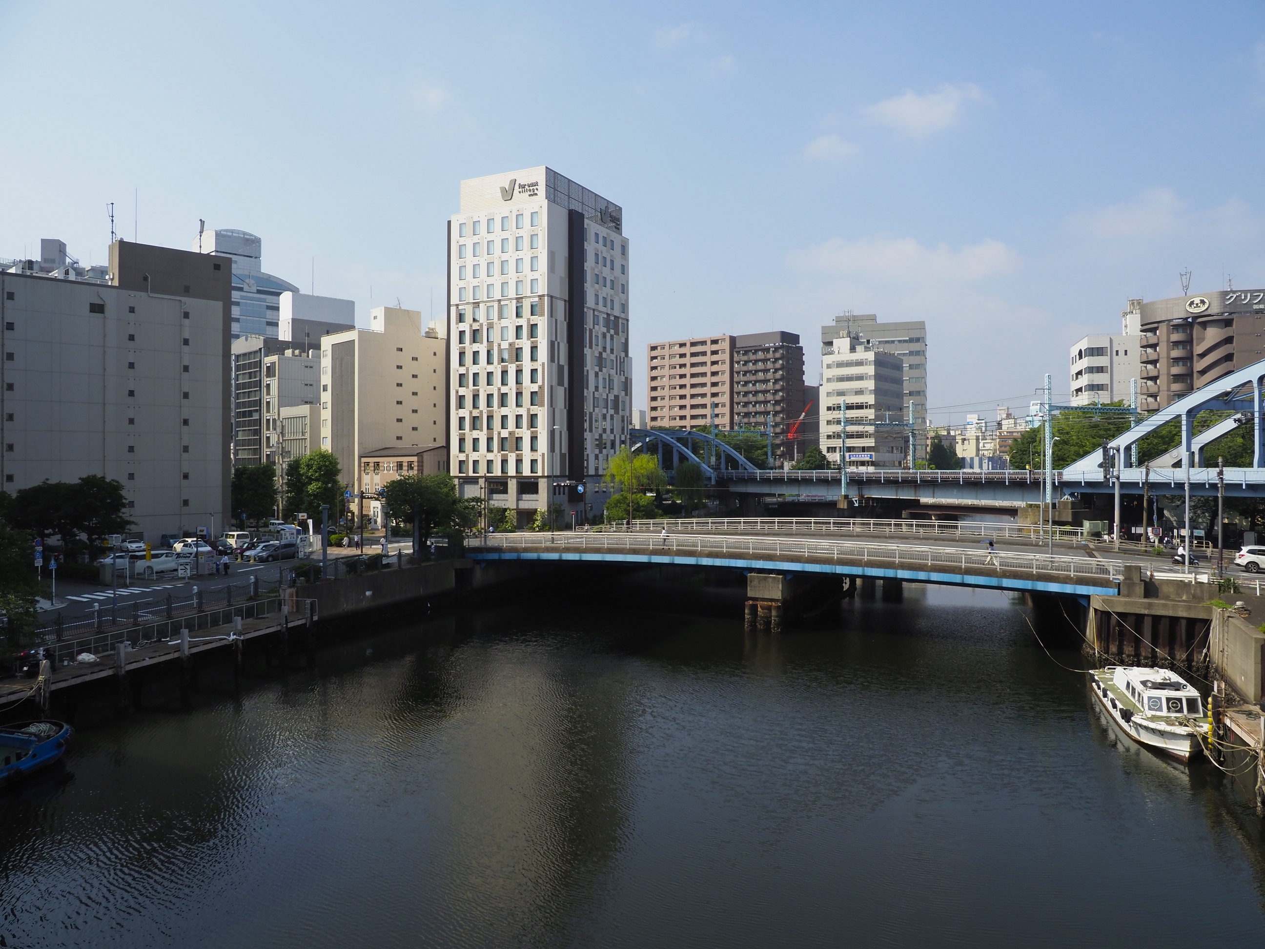 大岡川沿いに佇むファーイーストビレッジホテル横浜
