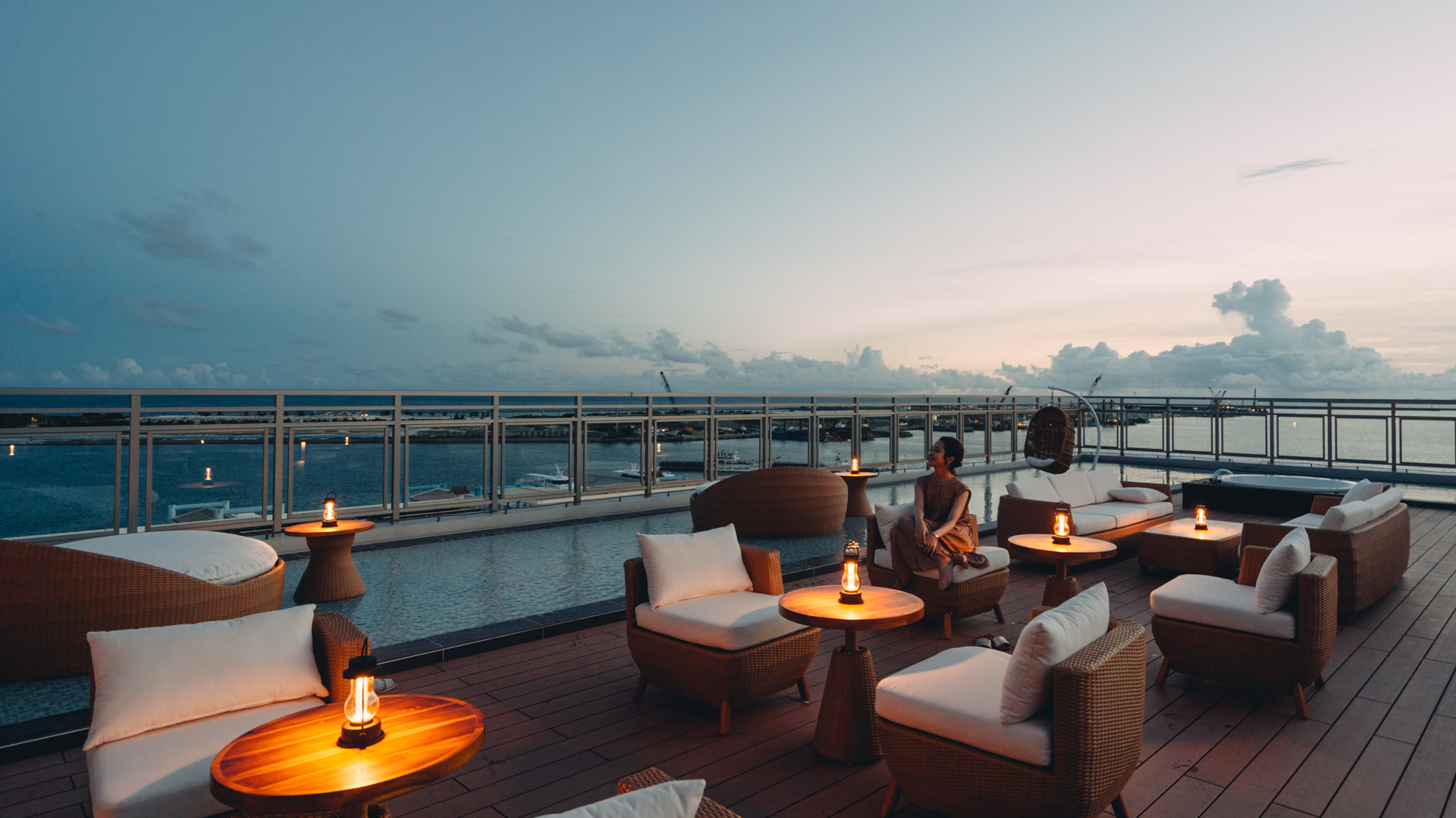 Third石垣 夜のライトアップ