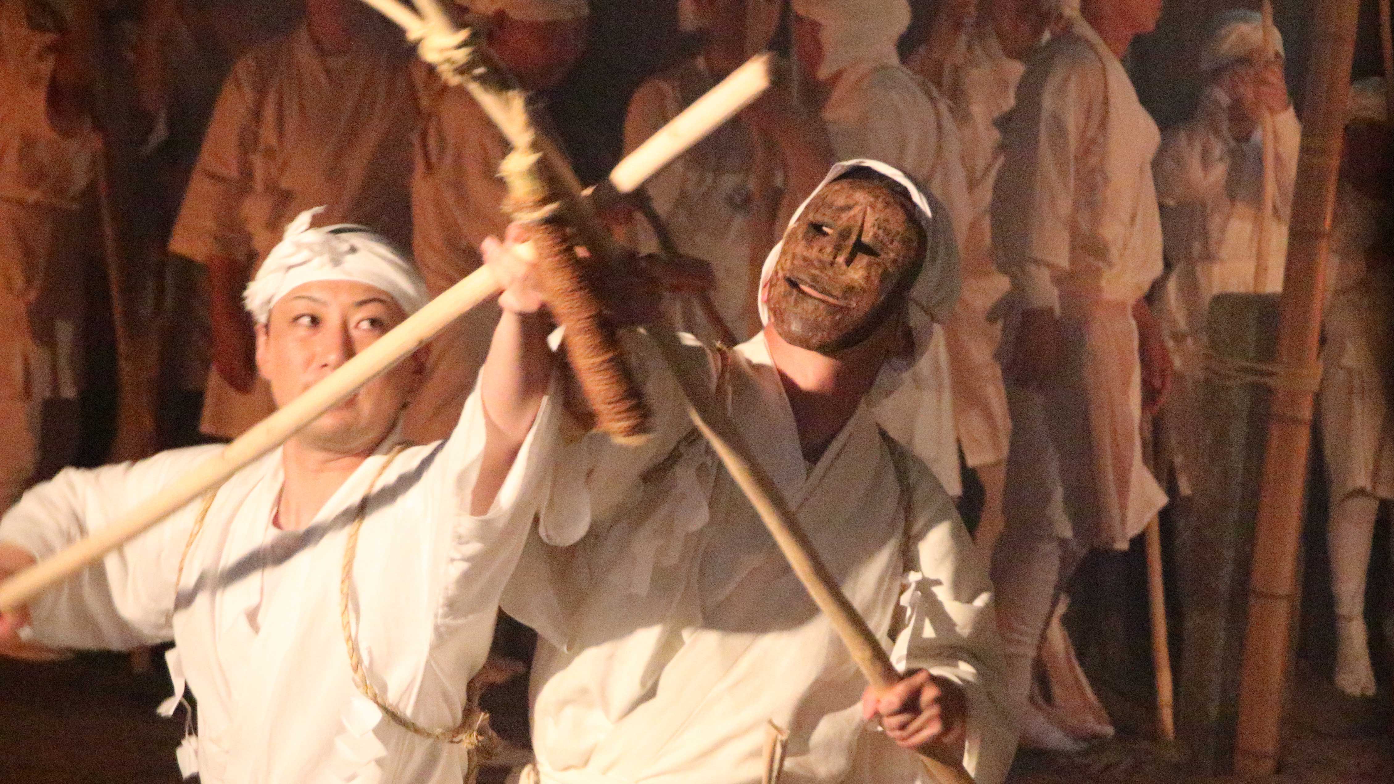 国選択無形民俗文化財「ケベス祭」毎年10月14日に行われる火祭り