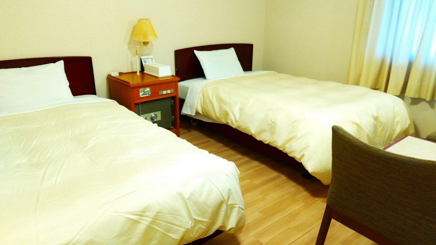 ツインルーム禁煙（ベッド幅120㎝／23㎡）