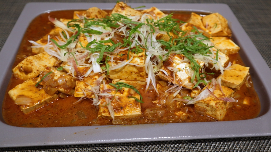 麻婆豆腐（日替わり手作り料理一例）