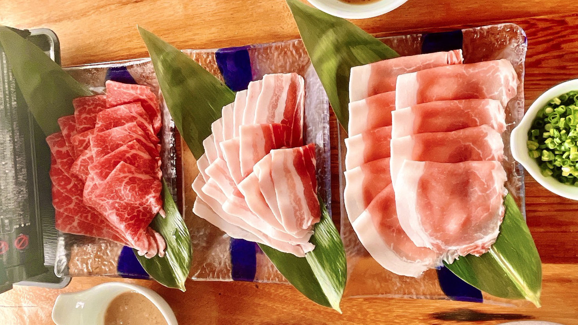 ・【しゃぶしゃぶ(要予約)】アグ―豚と石垣牛を存分に味わえるリッチなしゃぶしゃぶ