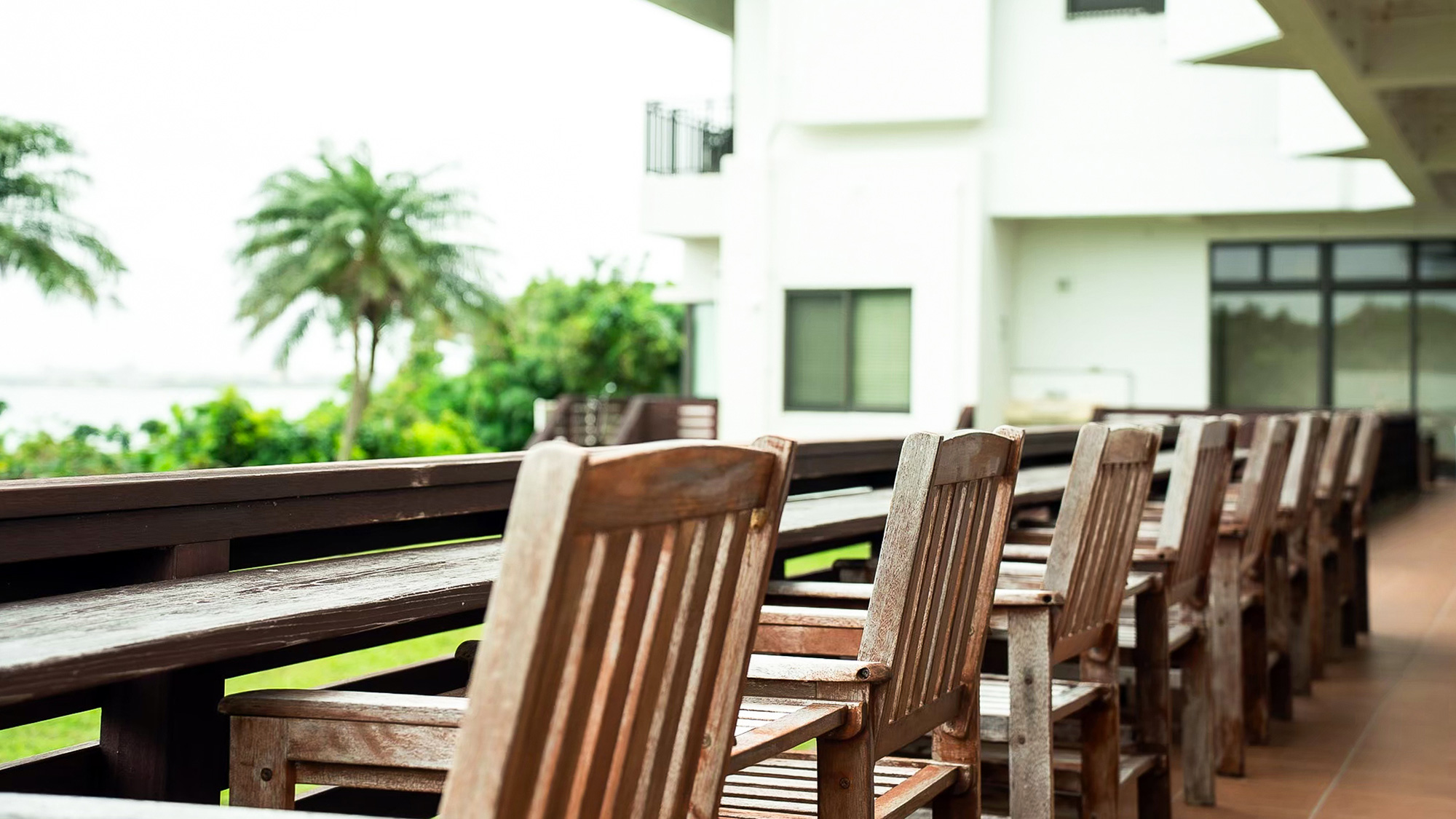 ・【レストラン】目の前に広がる海を一望しながら、お食事をご満喫いただけます