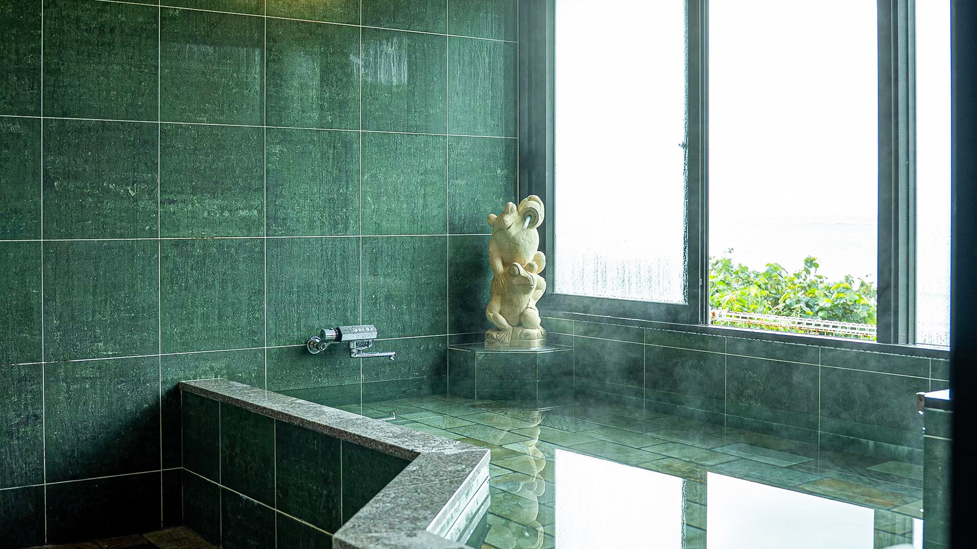 ・【大浴場】貸切でご利用可能なので、他の方に気を遣わずにゆったりとご利用いただけます