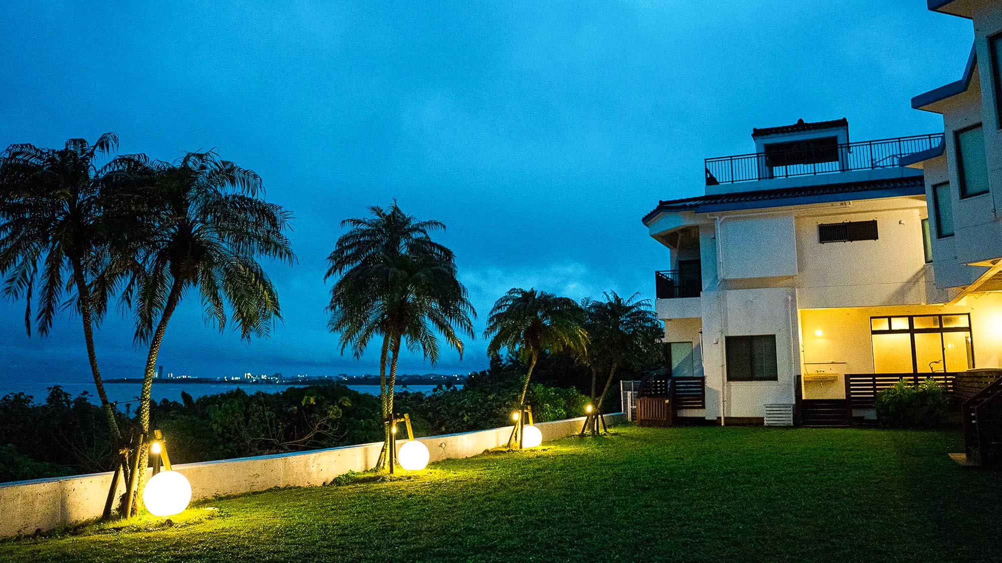 ・【外観】天気の良い夜には海の音を聞きながら、空に広がる星空を眺めることができます