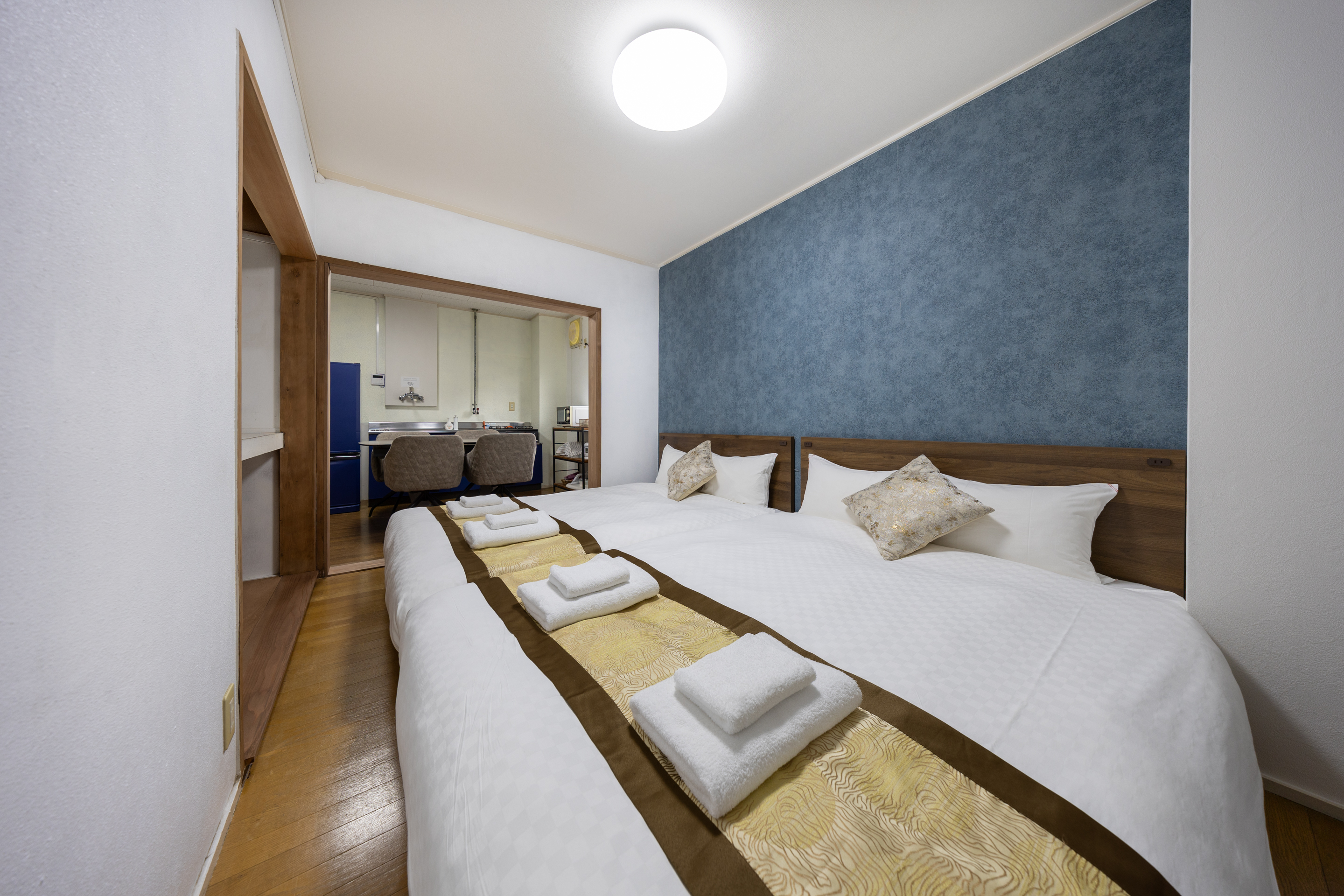 【203】ダブルベッド