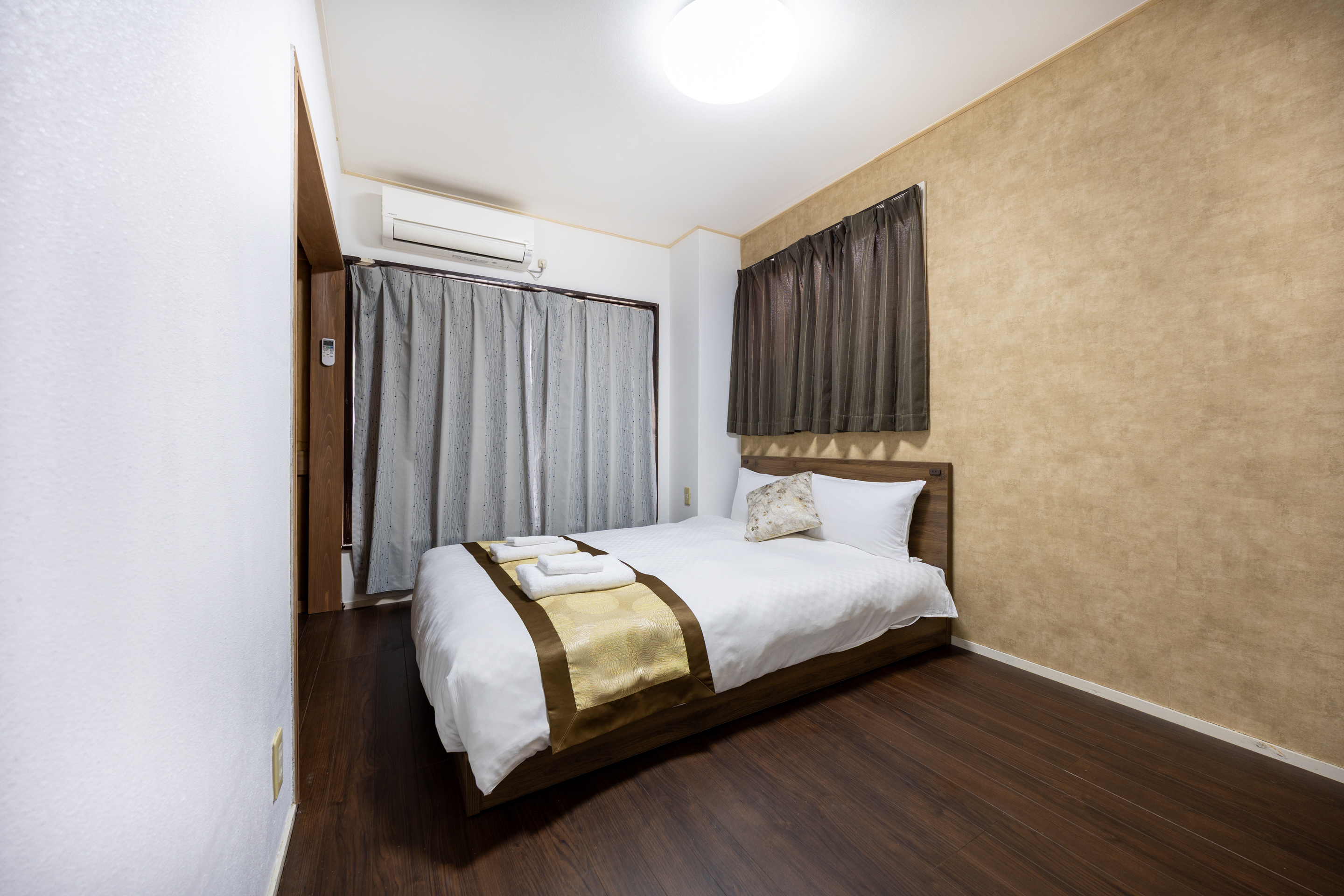 【203】ダブルベッド