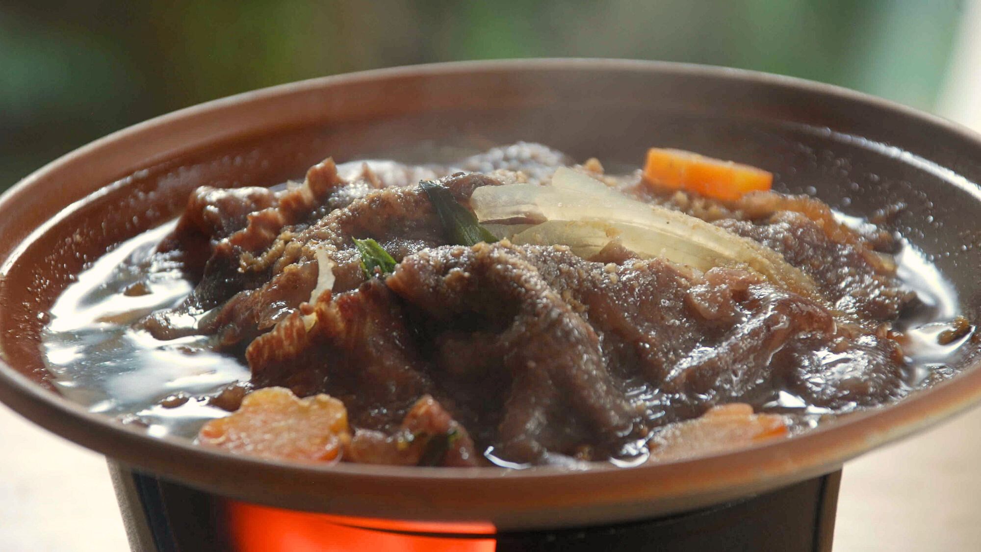 【5％OFF】【楽天スーパーSALE】〇夕食は静岡産和牛陶板すき焼き＜選べる1ドリンク付＞／二食付