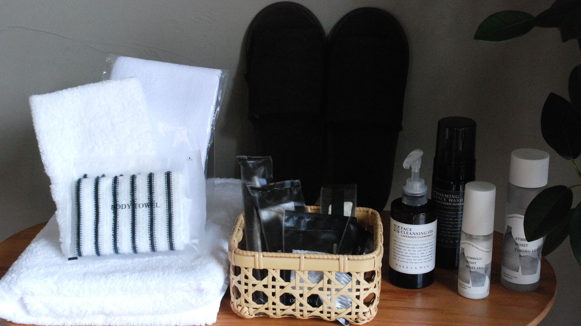 【アメニティ】手ぶらでお越しいただけるよう、スキンケアセットをはじめとした充実のアメニティをご用意。