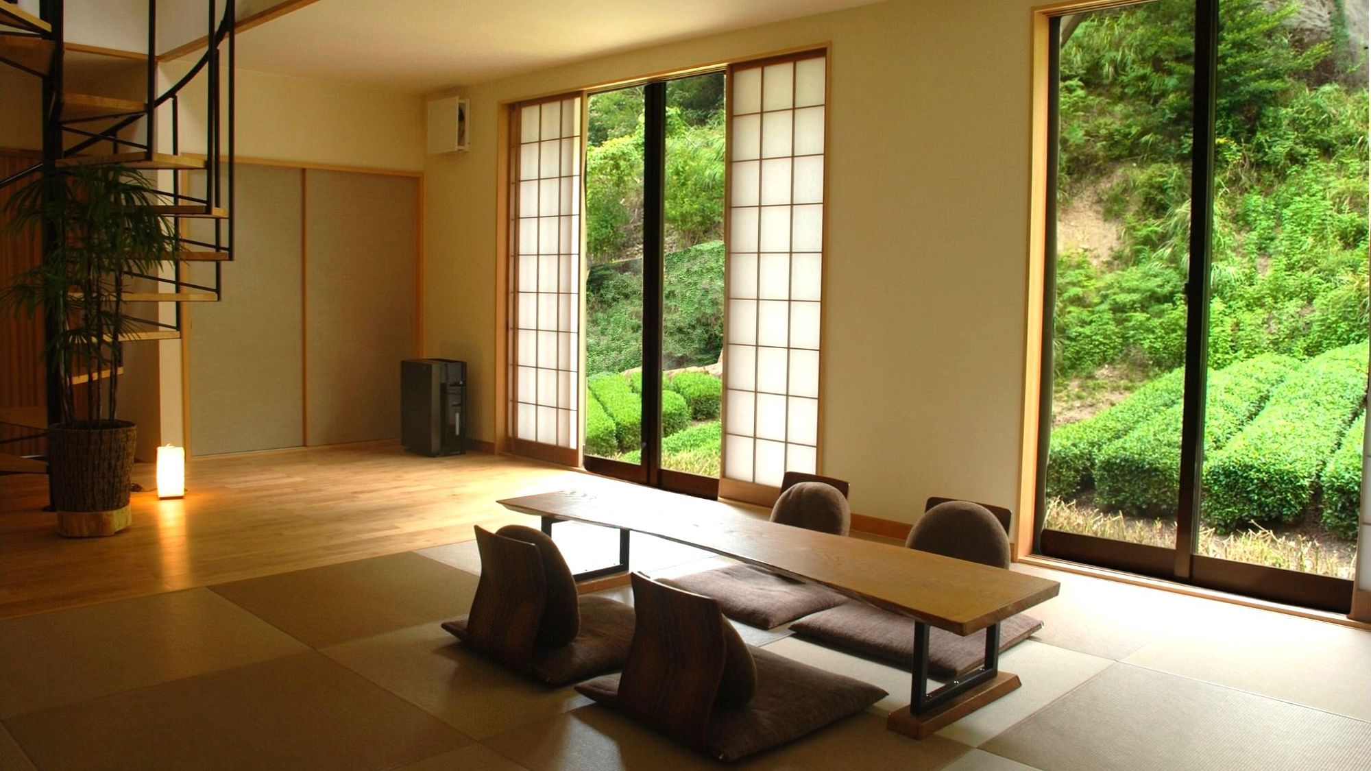 【Komorebi】広々した開放感あるお部屋で、ごゆっくりおくつろぎくださいませ。