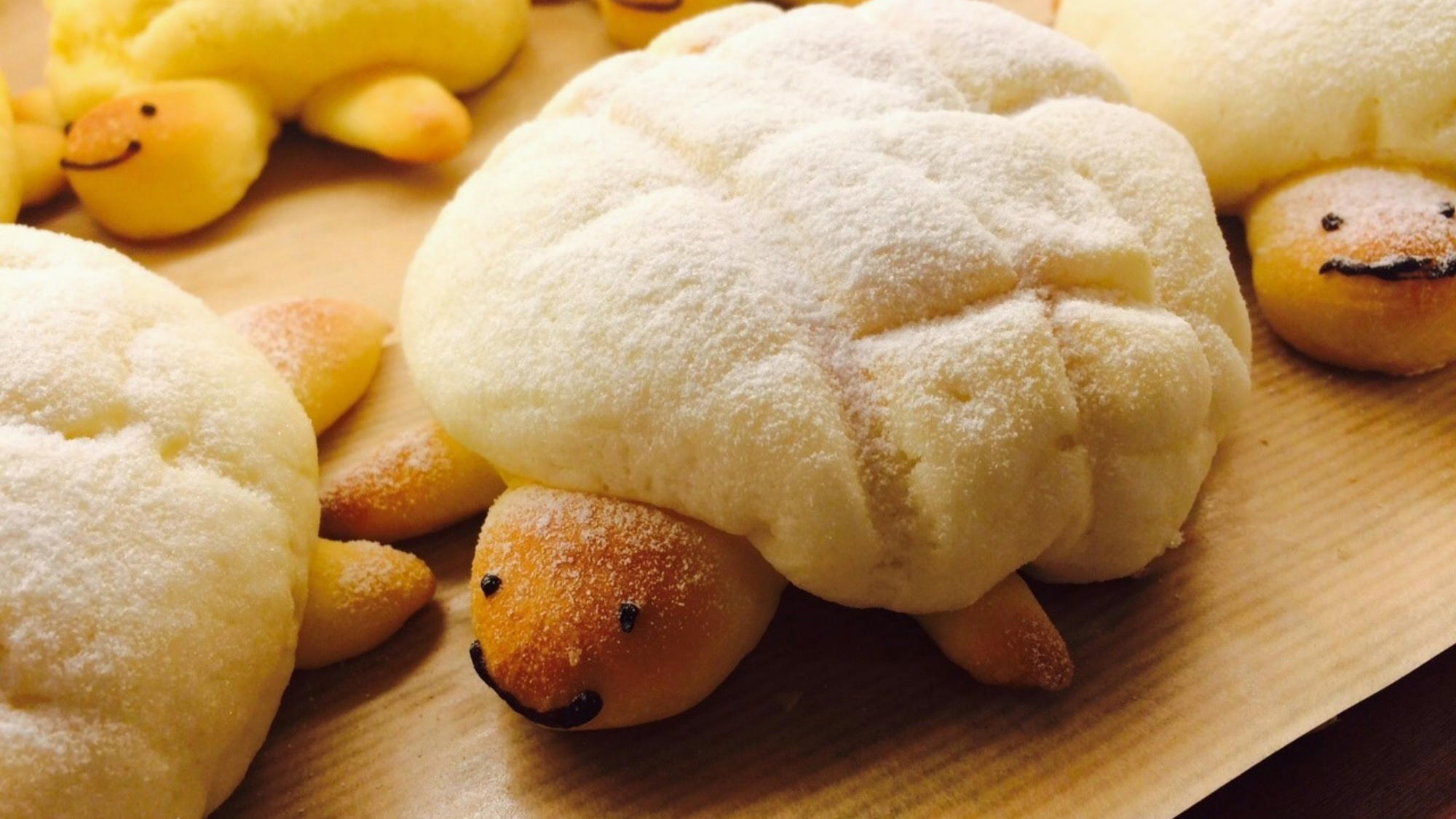 【洋朝食一例】静岡市街の人気店〈パンサンジュ〉特製　カメメロンパン