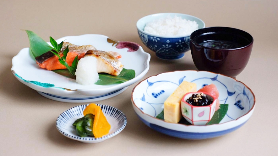 【朝食】和定食（和定食か洋定食をお選び頂けます）