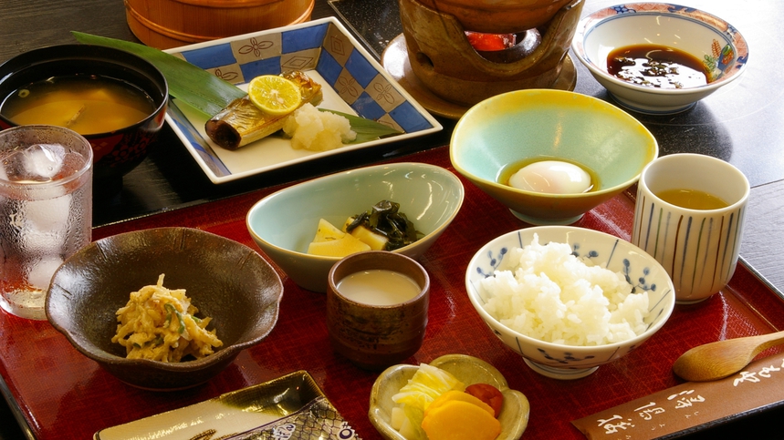 ≪朝食付≫朝は和定食をご用意♪夜は自由に！篠山の中心地にあるので観光拠点に
