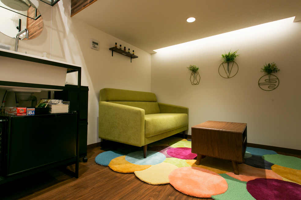 スタンダードダブルルーム客室内（客室によっては左右反転の場合がございます。）