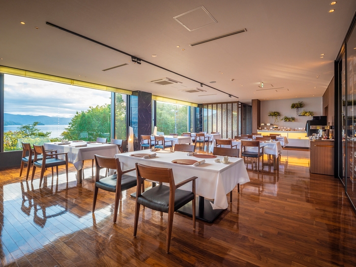 【スタンダード/朝食のみ】温泉付き客室とこだわりの朝食で非日常のリラックス時間を