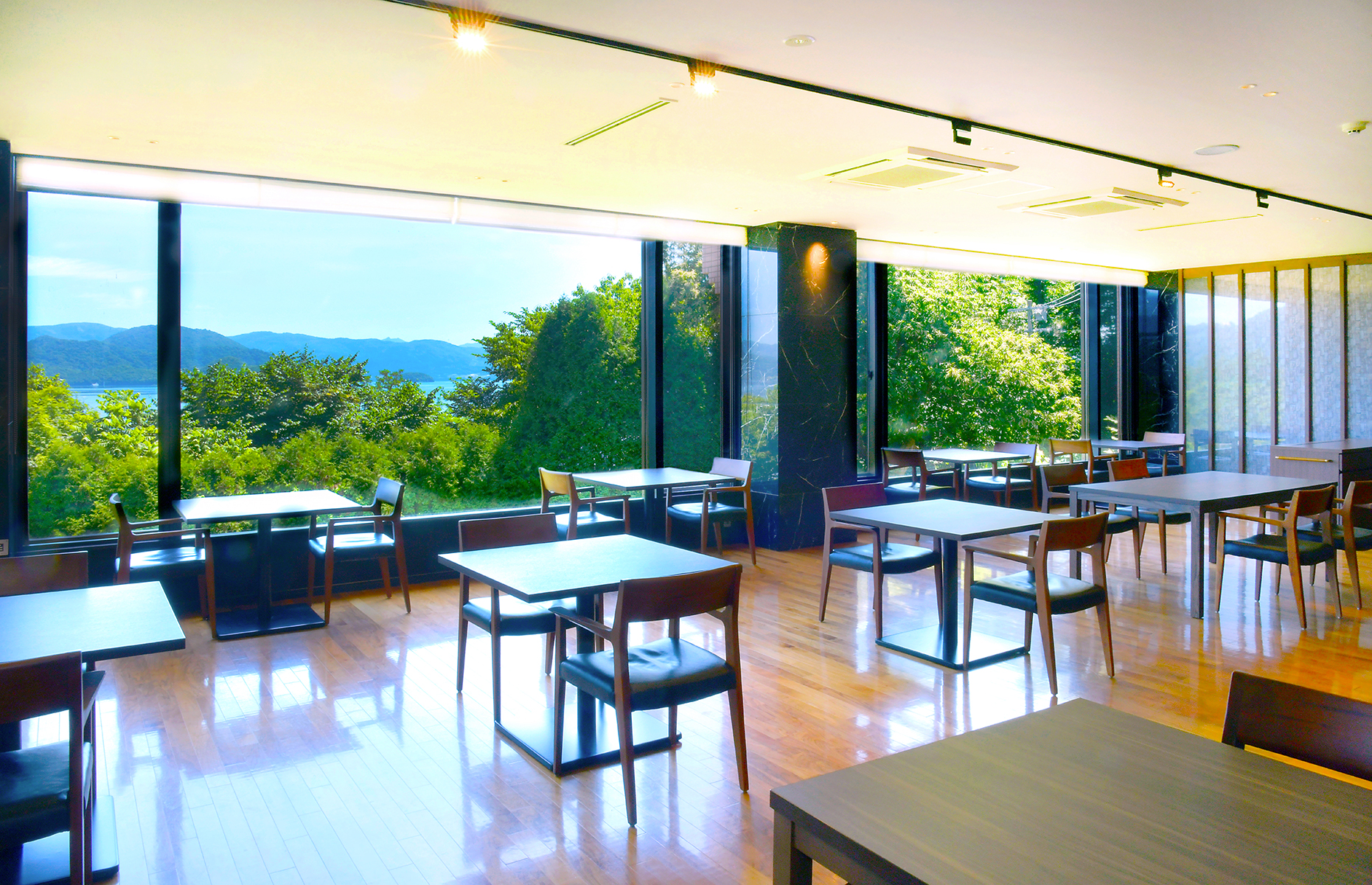 レストランDINING　LAGO