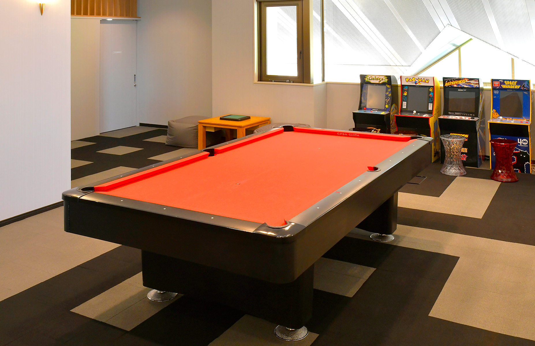 2Fプレイルームでは各種ゲームをお楽しみ頂けます