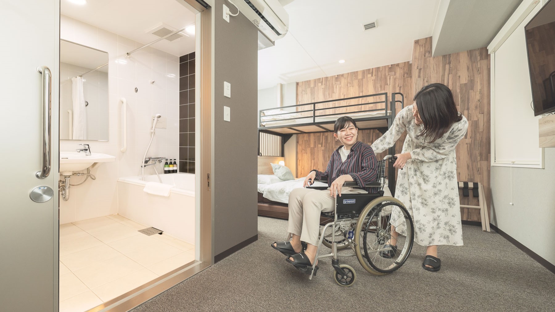 広々設計で車椅子でも動きやすいお部屋です